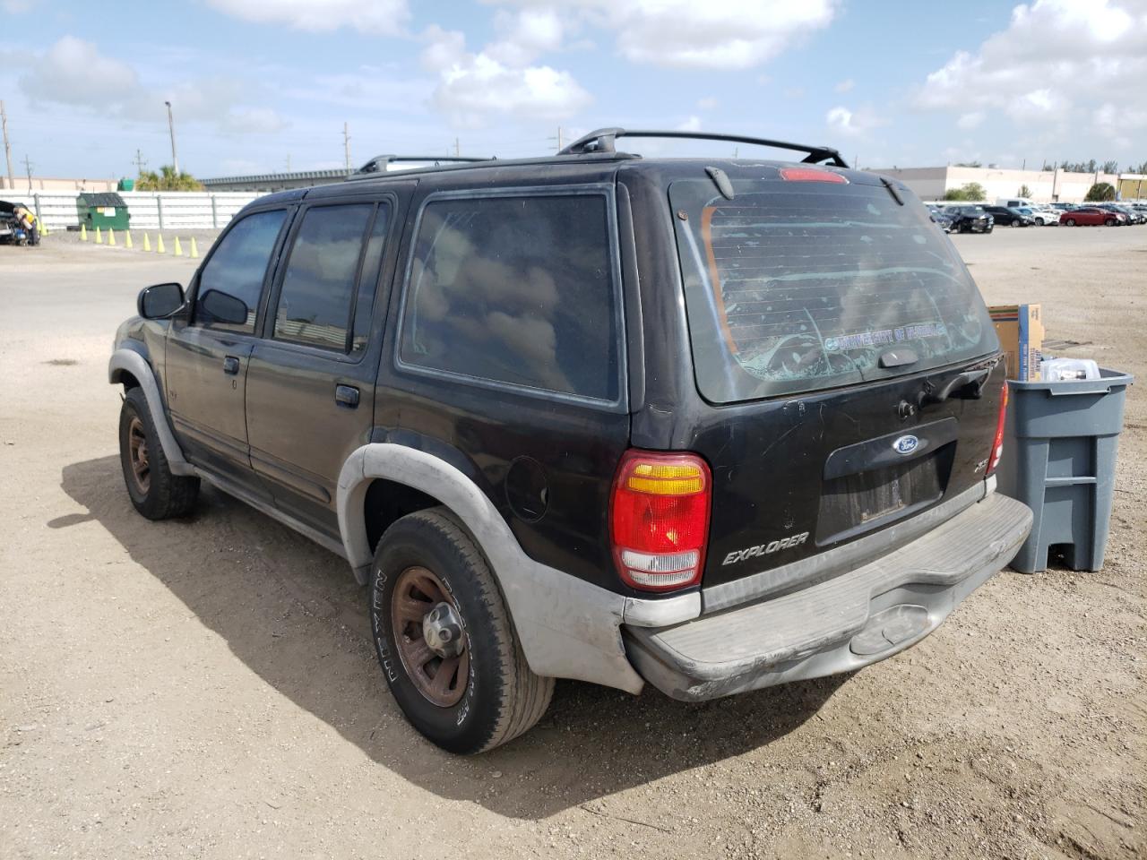 Photo 3 from auction – 1999 FORD EXPLORER with VIN 1FMZU32X1XUB50947