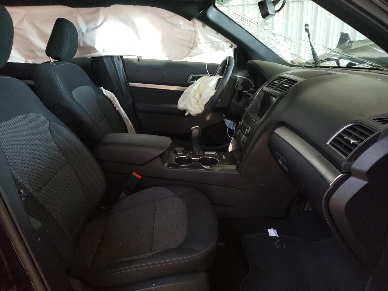 صورة رقم 5 من المزاد - 2019 FORD EXPLORER X مع VIN 1FM5K8D89KGA45569
