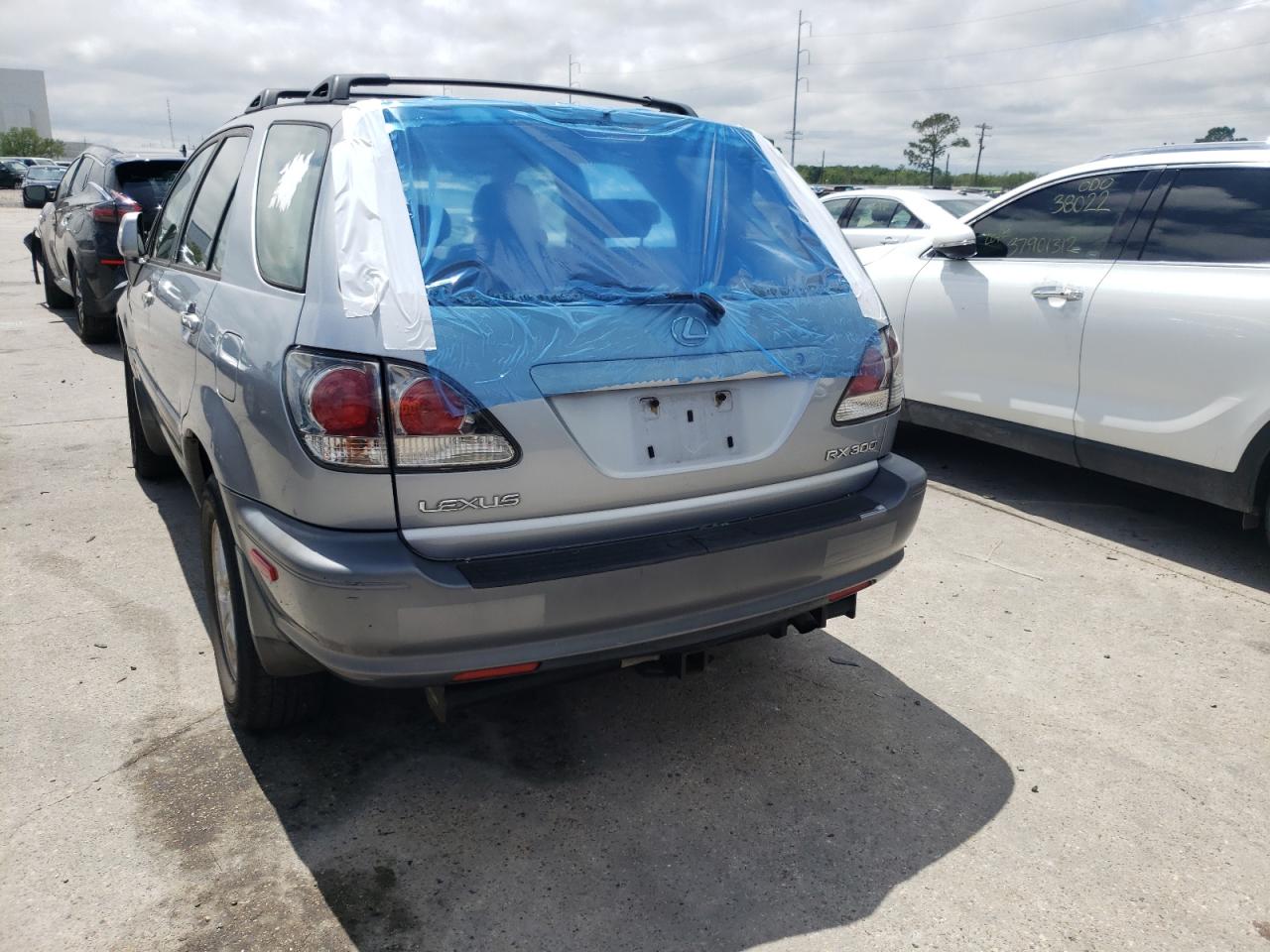 Photo 9 from auction – 2002 LEXUS RX 300 with VIN JTJGF10U320149945