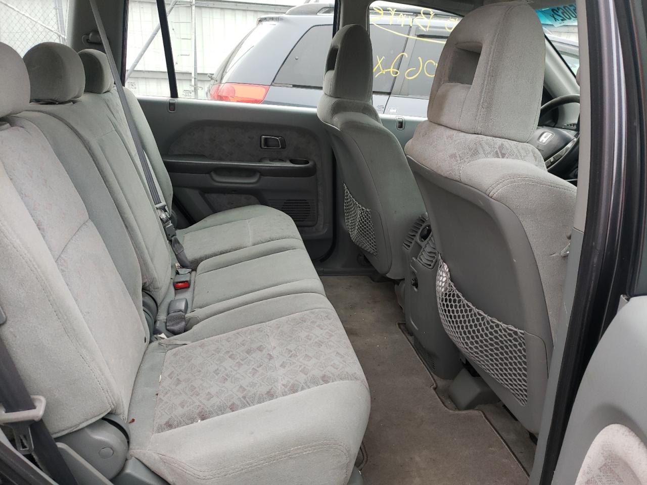 Photo 6 from auction – 2005 HONDA PILOT LX with VIN 2HKYF18125H573609