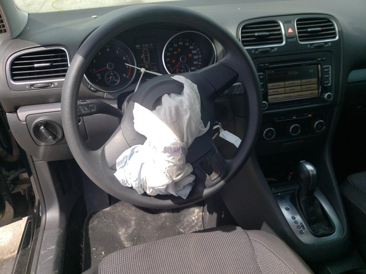 Photo 9 from auction – 2012 VOLKSWAGEN GOLF with VIN WVWDB7AJ3CW343074