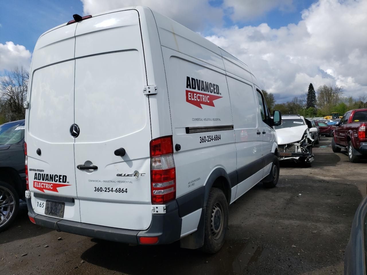 Photo 4 from auction – 2016 MERCEDES-BENZ SPRINTER 2 with VIN WD3PE7DD6GP279861
