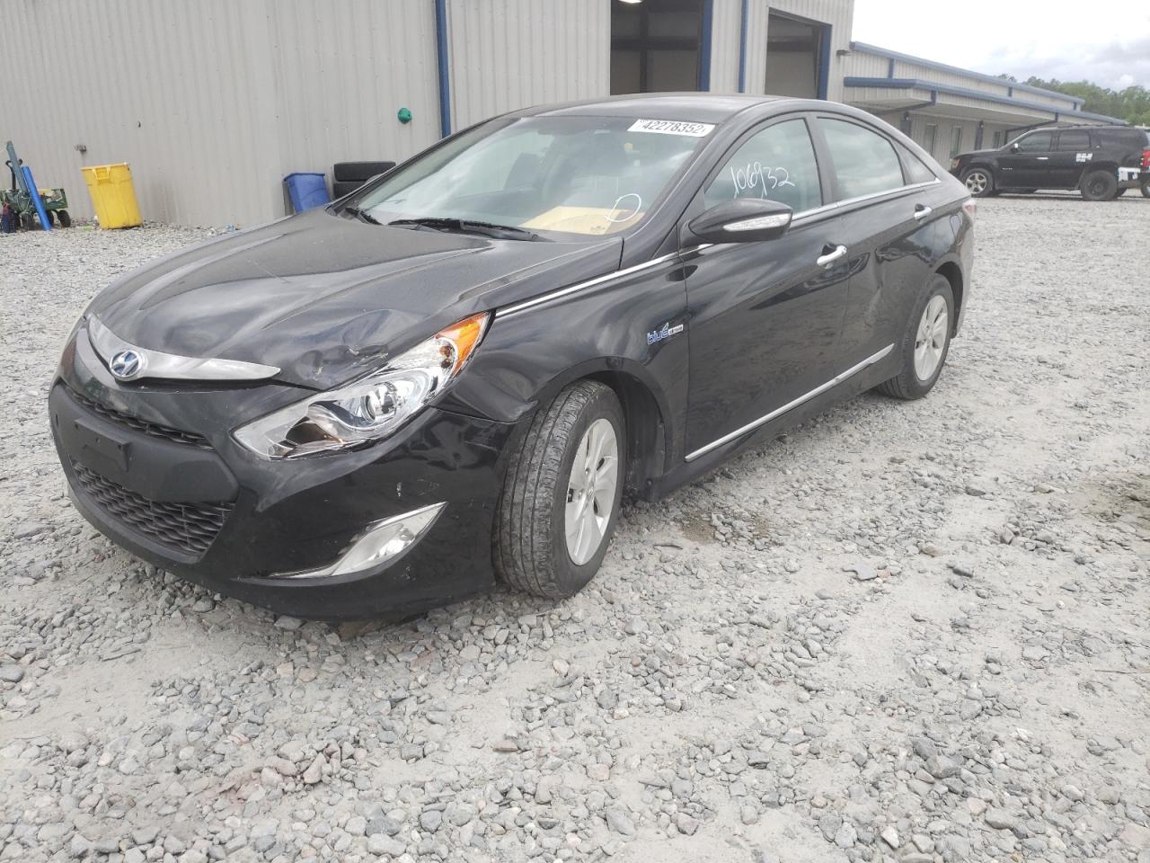Photo 2 from auction – 2014 HYUNDAI SONATA HYB with VIN KMHEC4A4XEA116678