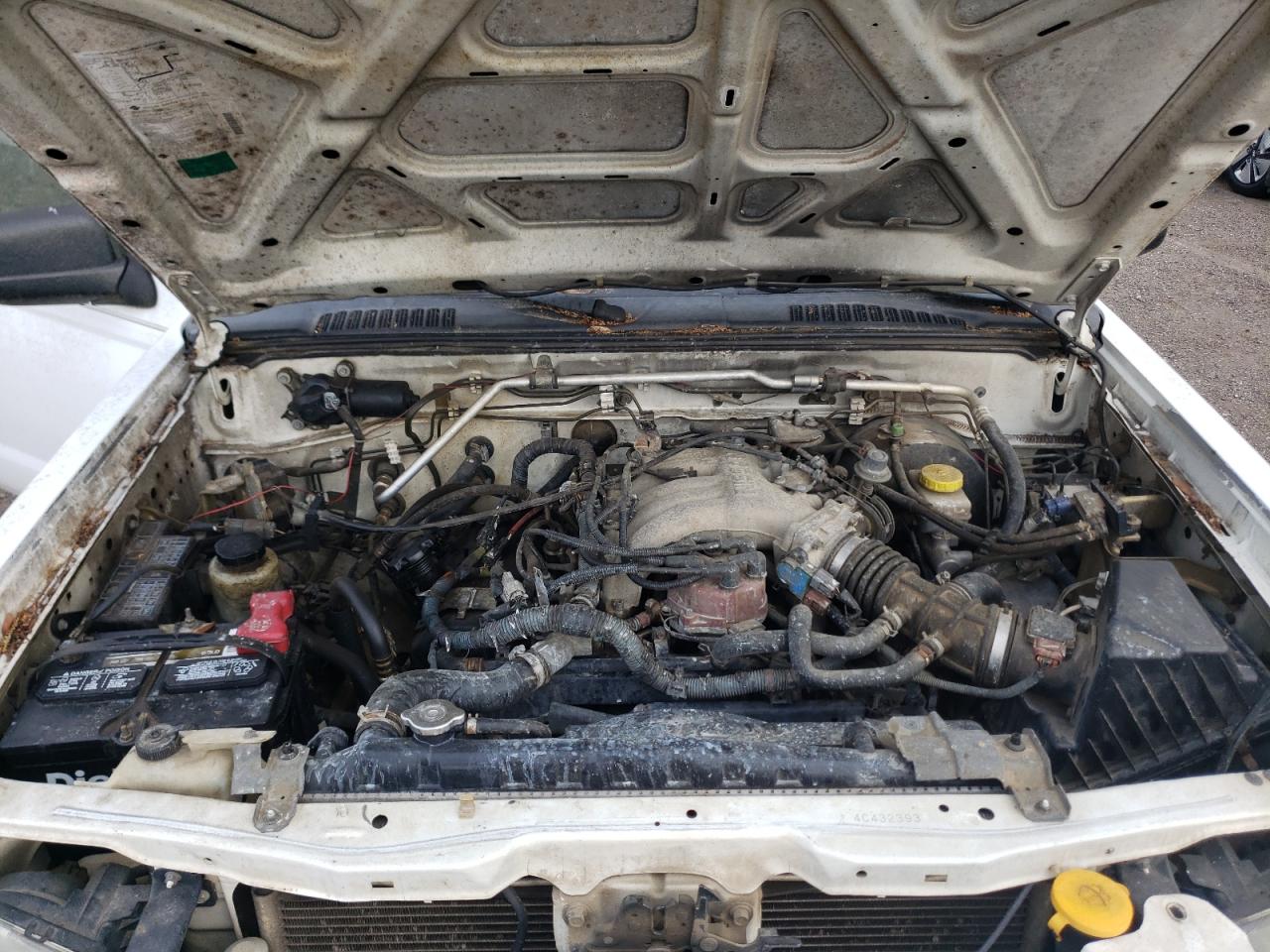 Photo 7 from auction – 2004 NISSAN FRONTIER with VIN 1N6ED29X14C432393