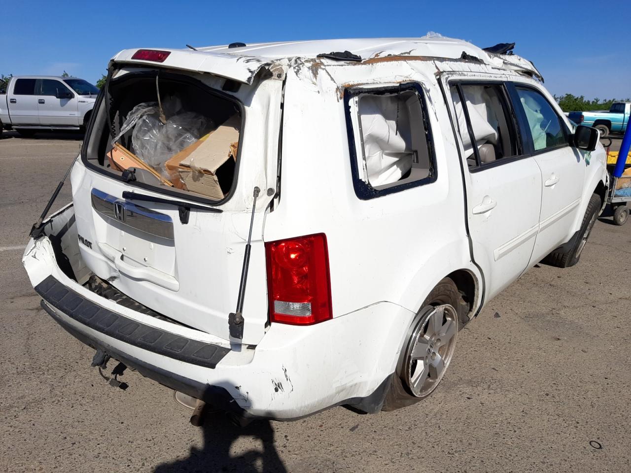 Photo 4 from auction – 2011 HONDA PILOT EXLN with VIN 5FNYF3H79BB055507