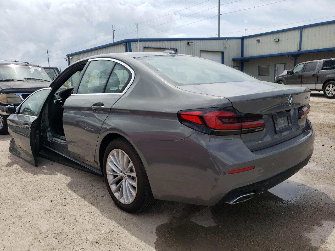 Photo 3 from auction – 2022 BMW 530 I with VIN WBA53BH01NCH71103