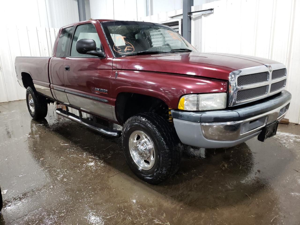 DODGE RAM 2500 2001 with VIN 1B7KF23651J585205 - Photo from auction