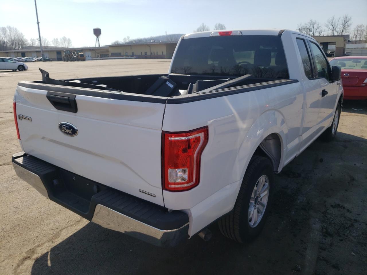 صورة رقم 4 من المزاد - 2015 FORD F150 SUPER مع VIN 1FTEX1CF5FFA73216