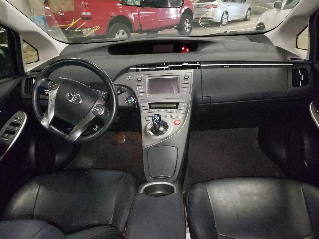 Photo 9 from auction – 2013 TOYOTA PRIUS with VIN JTDKN3DU7D1660187
