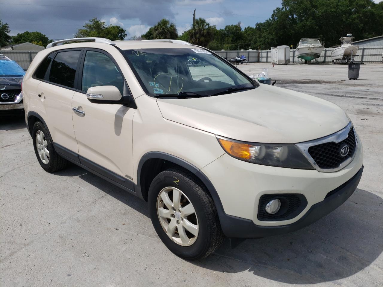 KIA SORENTO BA 2011 with VIN 5XYKTCA19BG111863 - Photo from auction