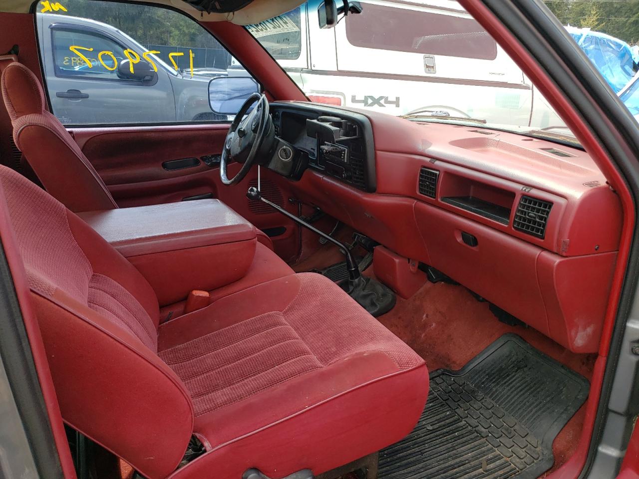 Photo 5 from auction – 1995 DODGE RAM 2500 with VIN 1B7KC26CXSS254674