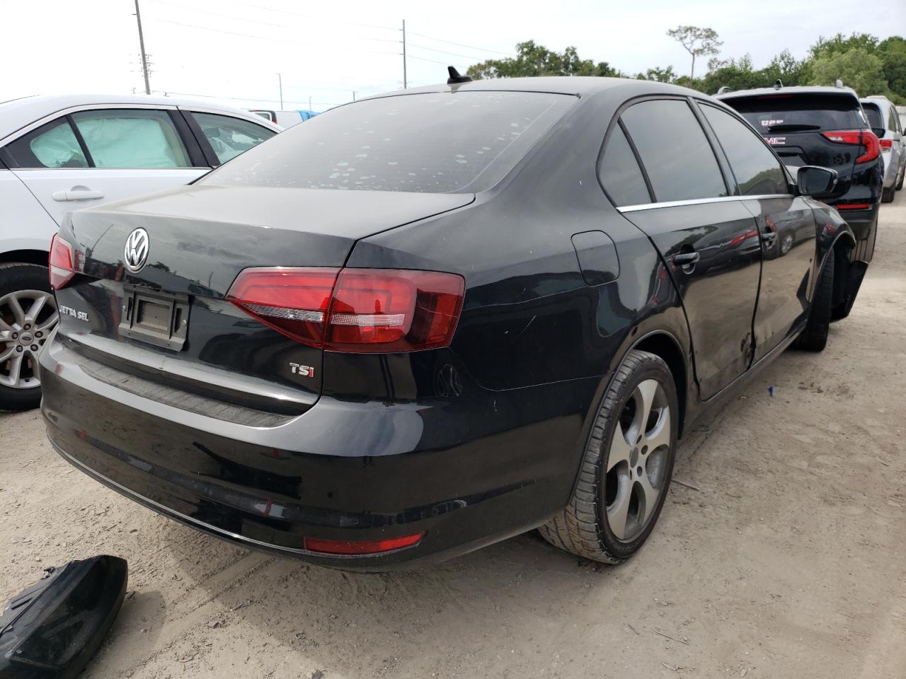 Photo 4 from auction – 2016 VOLKSWAGEN JETTA SEL with VIN 3VWL07AJ9GM342872