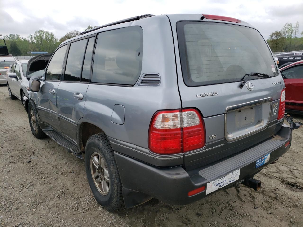 Photo 3 from auction – 2001 LEXUS LX 470 with VIN JTJHT00W413502182