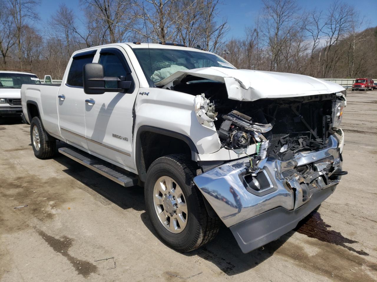 GMC SIERRA K35 2015 with VIN 1GT423C83FF176643 - Photo from auction