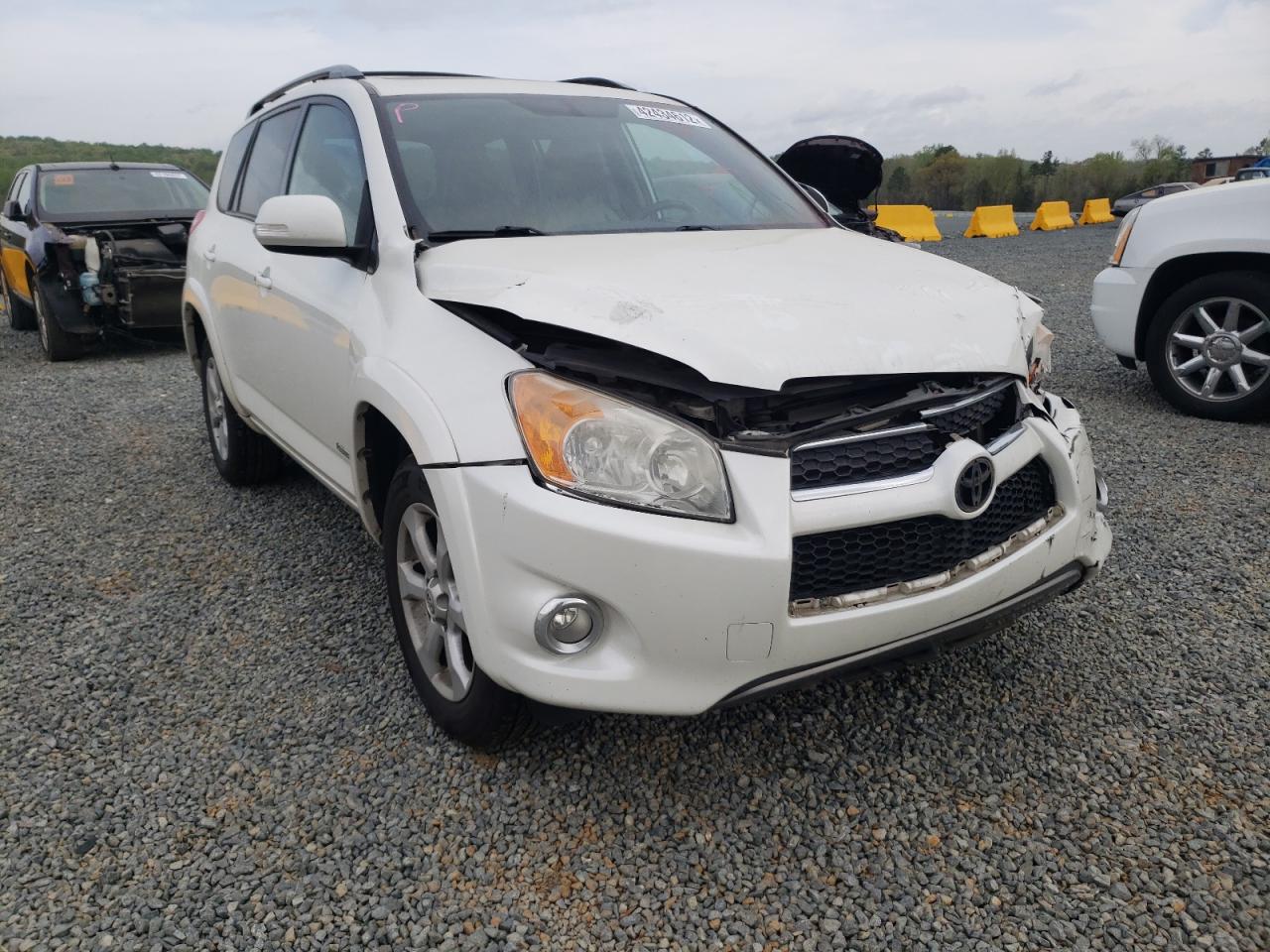 TOYOTA RAV4 LIMIT 2012 with VIN 2T3YF4DV2CW153932 - Photo from auction