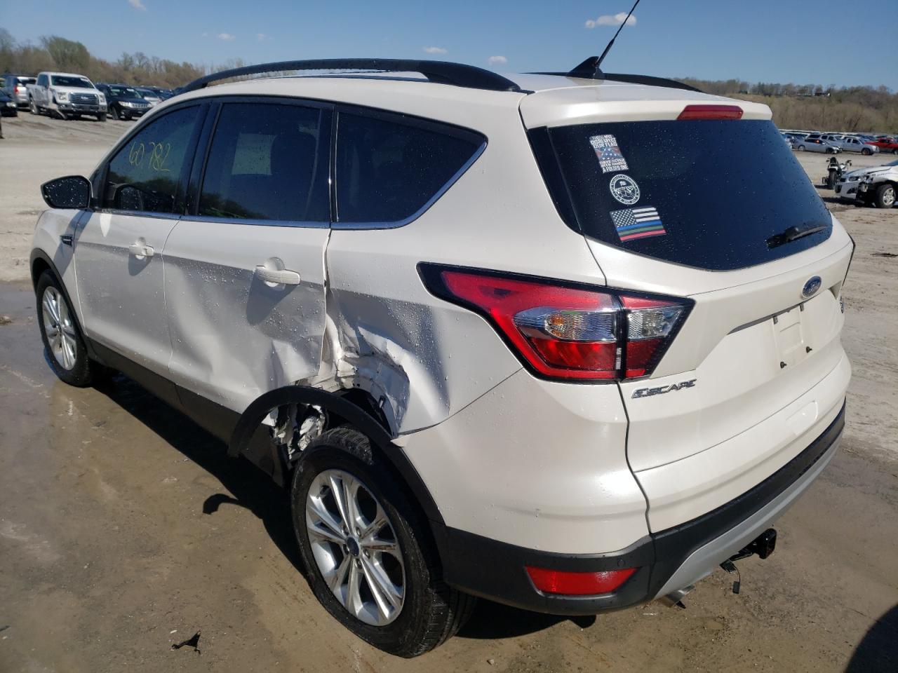 Photo 3 from auction – 2018 FORD ESCAPE SEL with VIN 1FMCU0HD0JUB60717
