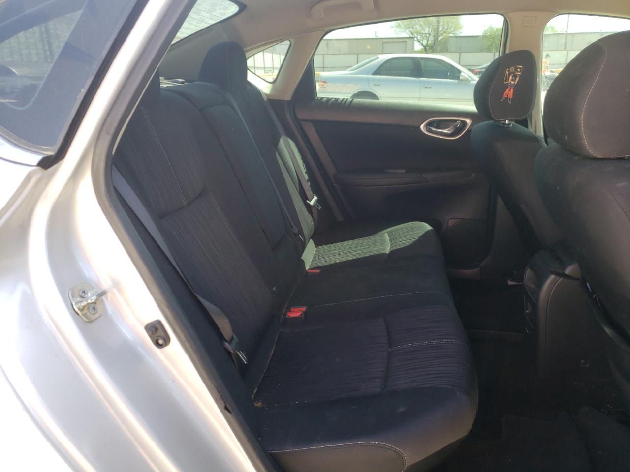 Photo 6 from auction – 2017 NISSAN SENTRA S with VIN 3N1AB7AP4HL697872