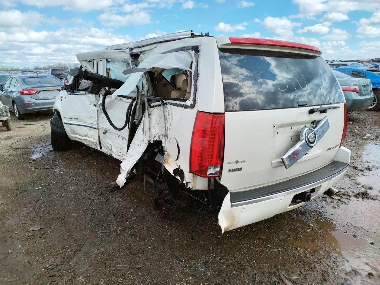 Photo 3 from auction – 2011 CADILLAC ESCALADE E with VIN 1GYS4JEF5BR247152