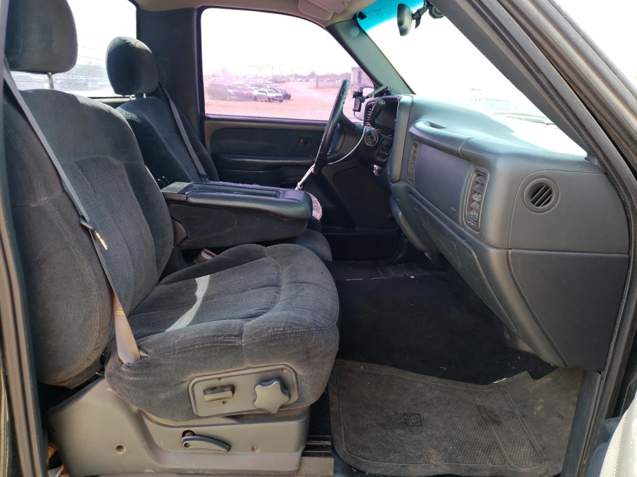 Photo 5 from auction – 2000 CHEVROLET silverado with VIN 1GCEK14VXYZ336127