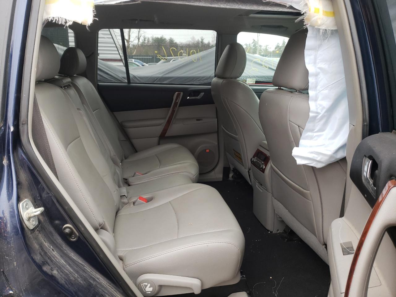 Photo 6 from auction – 2013 TOYOTA HIGHLANDER with VIN 5TDDK3EHXDS245273