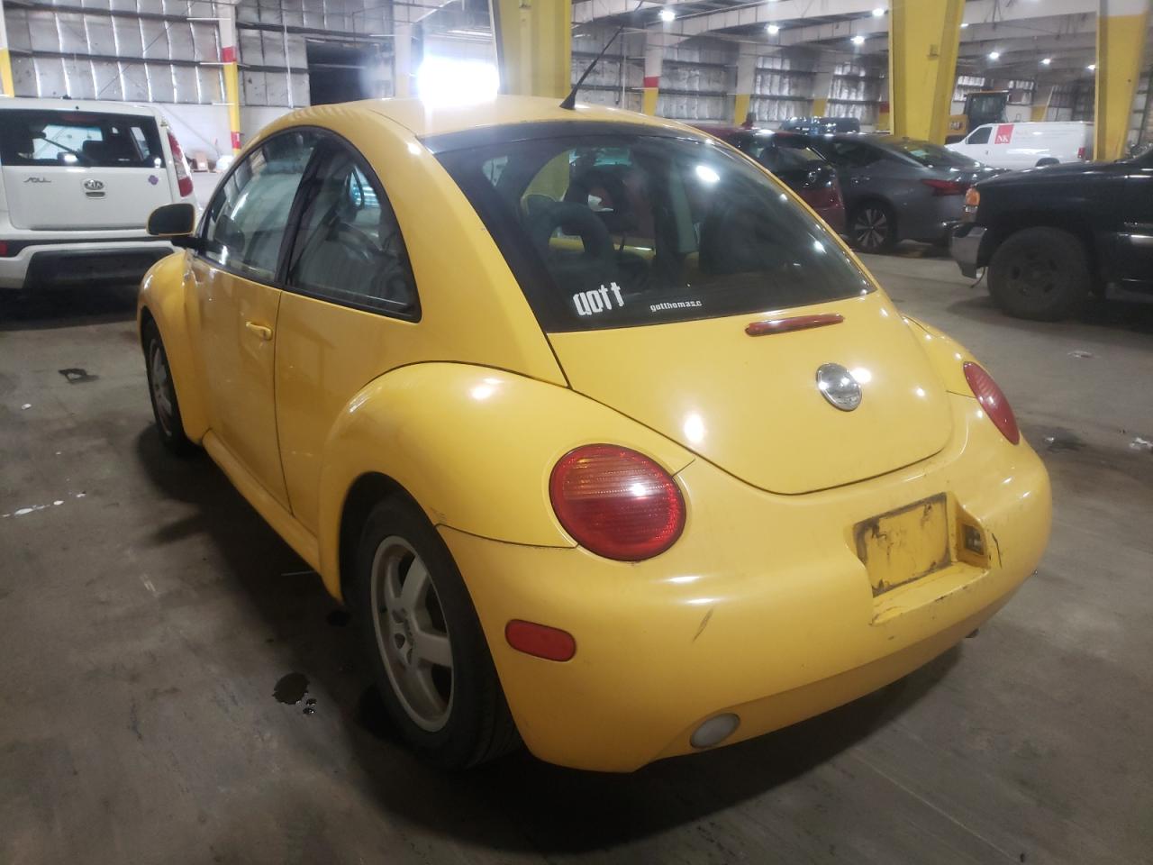 Photo 3 from auction – 2000 VOLKSWAGEN BEETLE with VIN 3VWCD21C5YM487210