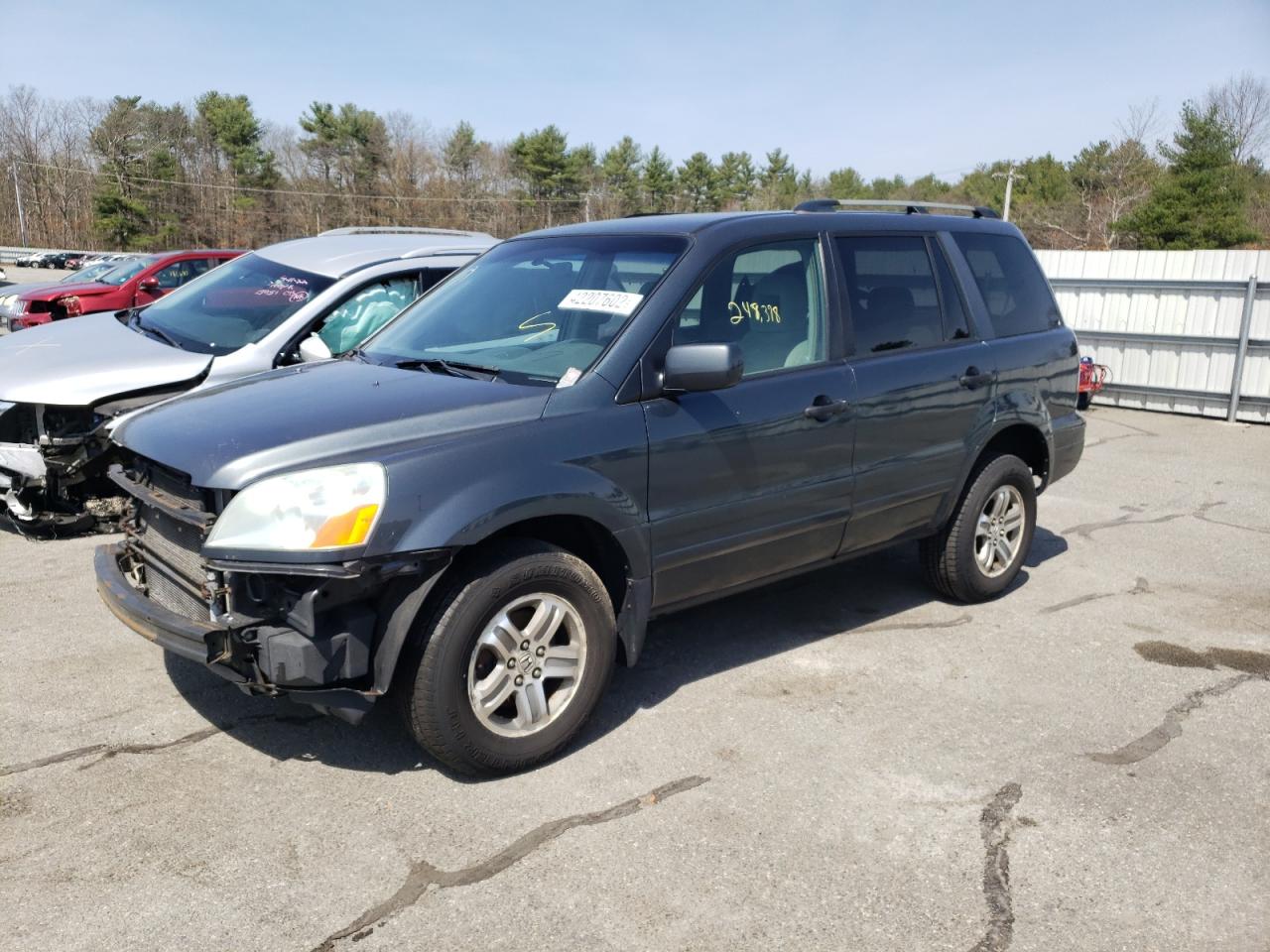 Photo 2 from auction – 2005 HONDA PILOT EX with VIN 2HKYF18405H510292