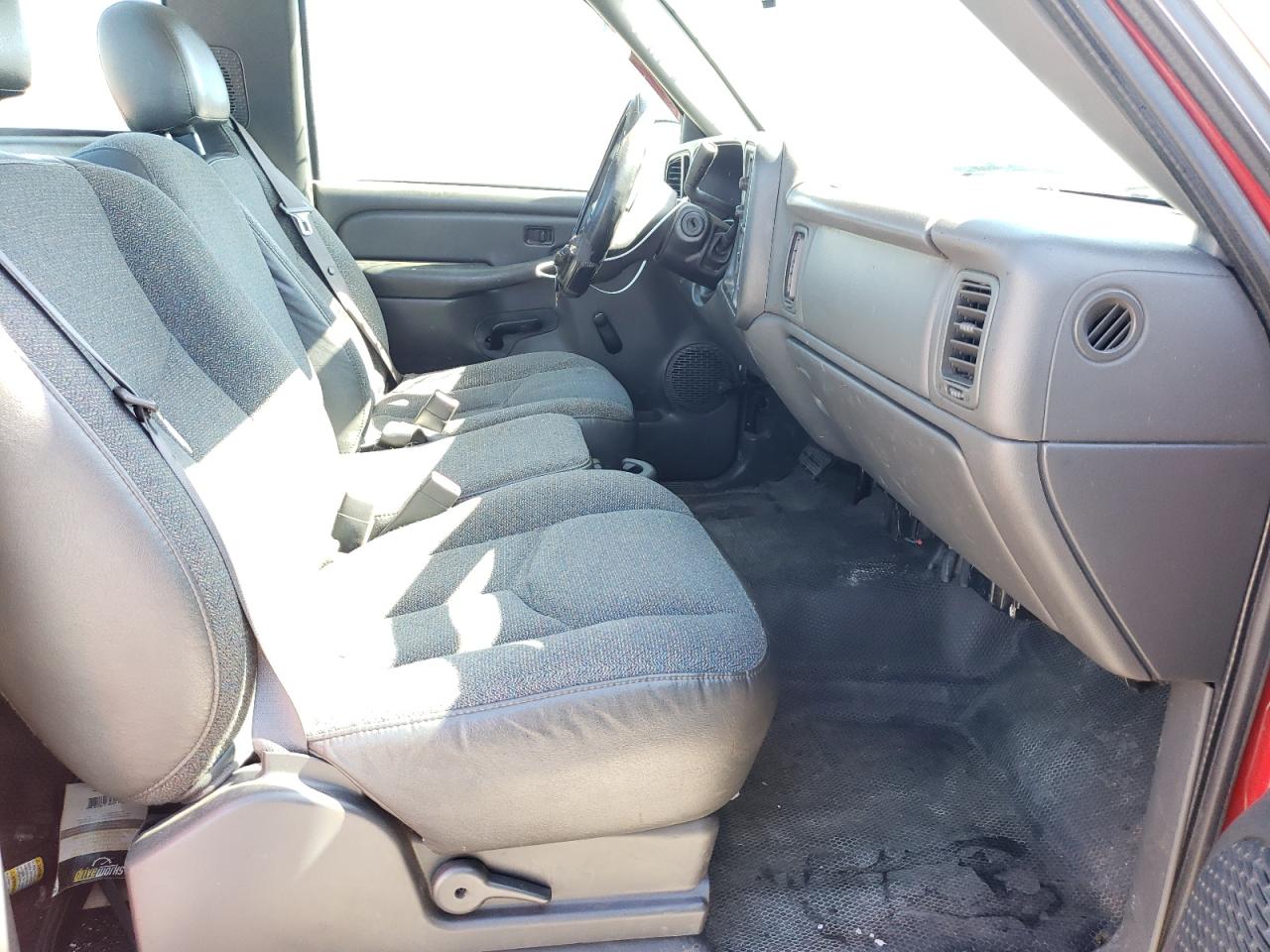 Photo 5 from auction – 2004 CHEVROLET SILVERADO with VIN 1GCEC14X14Z118313
