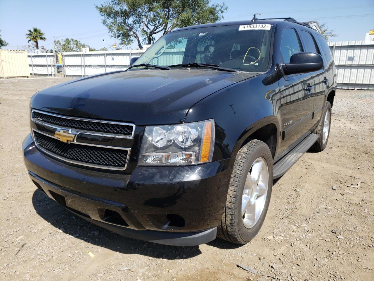 Photo 2 from auction – 2010 CHEVROLET TAHOE C150 with VIN 1GNMCAE32AR232704