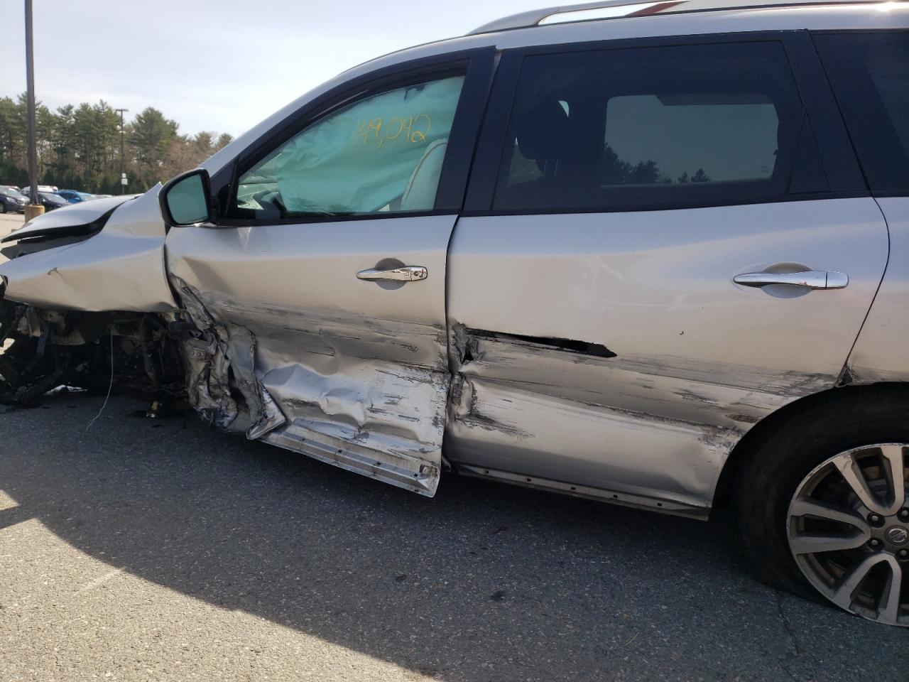 Photo 10 from auction – 2014 NISSAN PATHFINDER with VIN 5N1AR2MM3EC722759