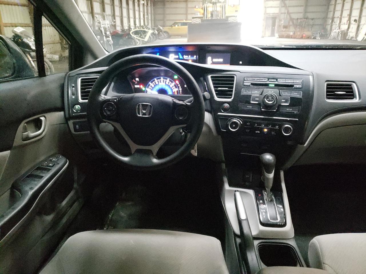 Photo 9 from auction – 2013 HONDA CIVIC LX with VIN 2HGFB2F40DH040480