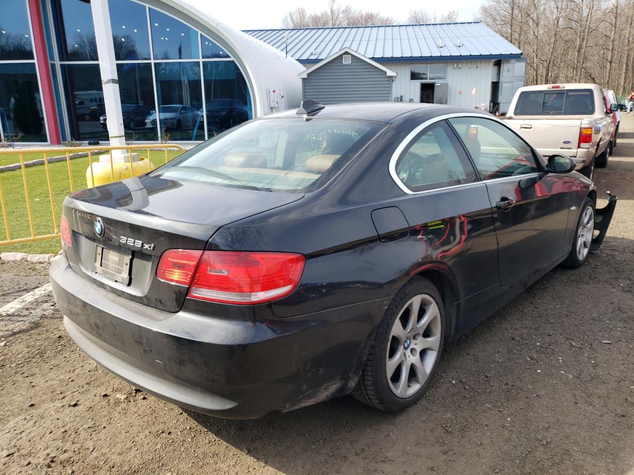 Photo 4 from auction – 2007 BMW 328 XI with VIN WBAWC33557PC86097