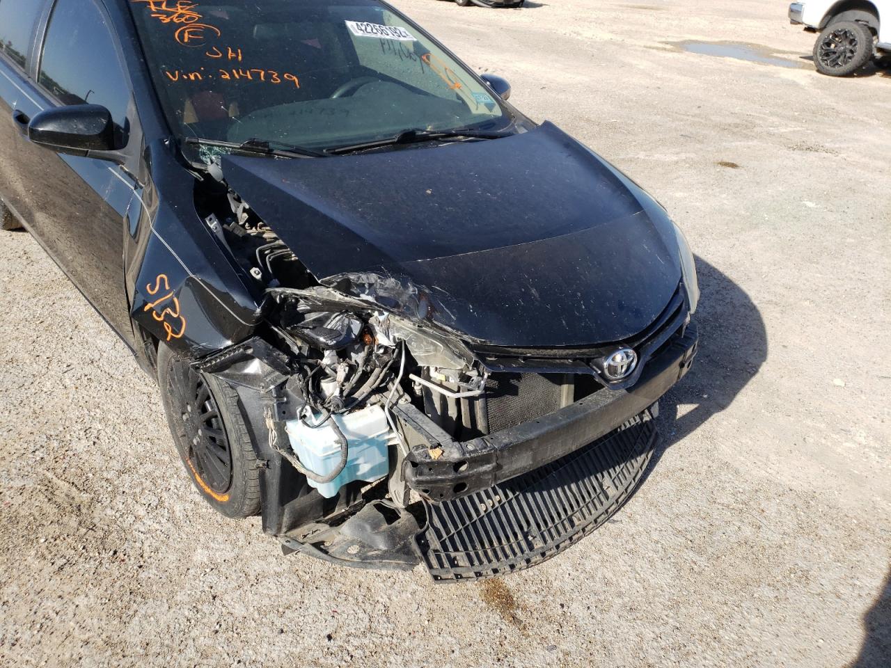 Zdjęcie 9 z aukcji – 2015 TOYOTA COROLLA L z VIN 5YFBURHE5FP214739