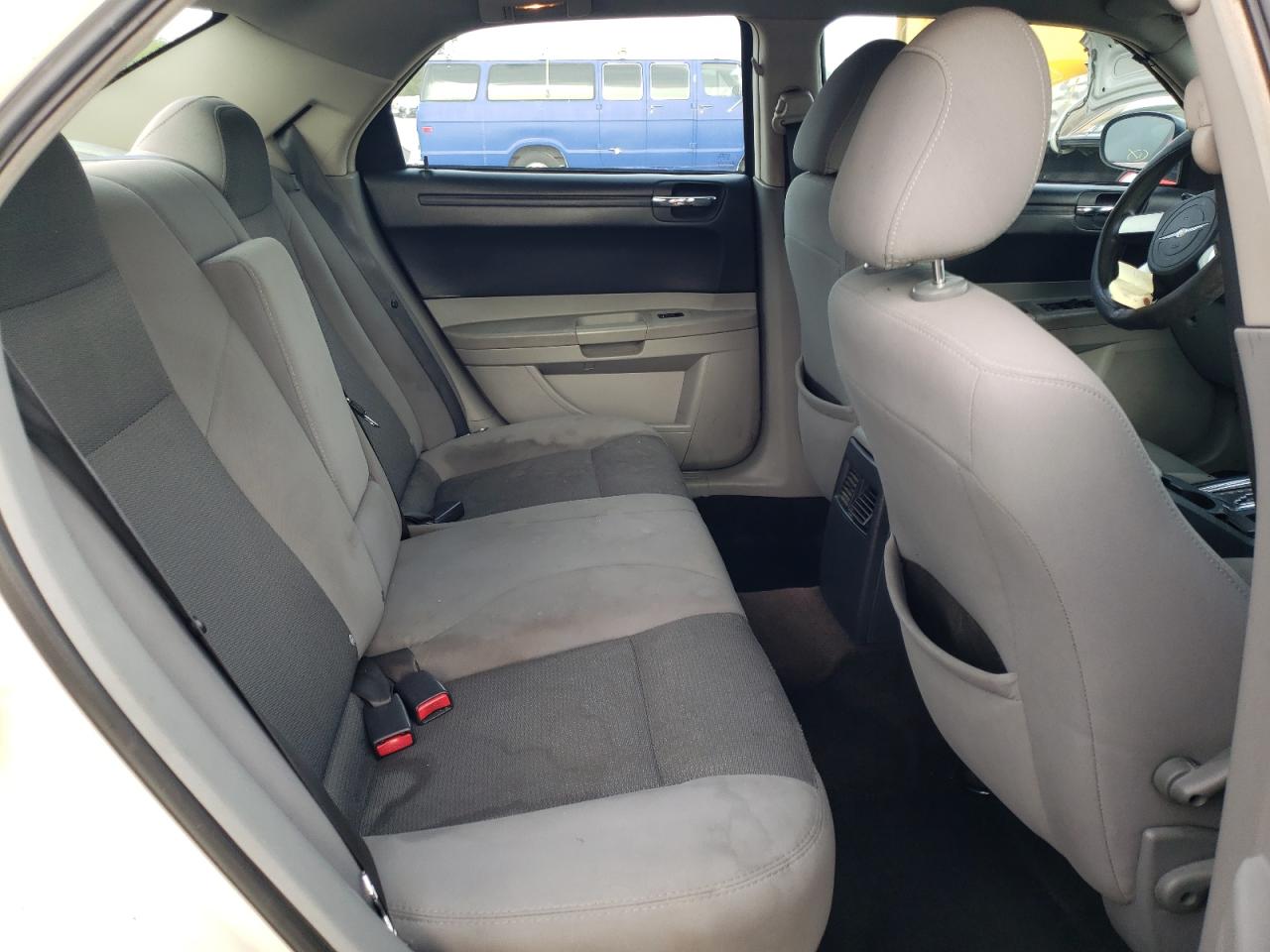 Photo 6 from auction – 2007 CHRYSLER 300 with VIN 2C3KA43R27H664866