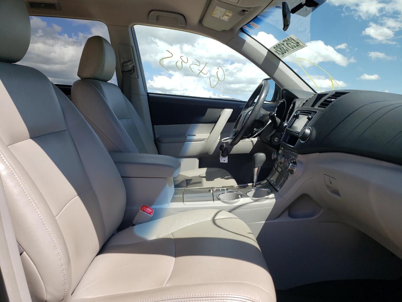 Photo 5 from auction – 2013 TOYOTA HIGHLANDER with VIN 5TDZA3EH0DS046337