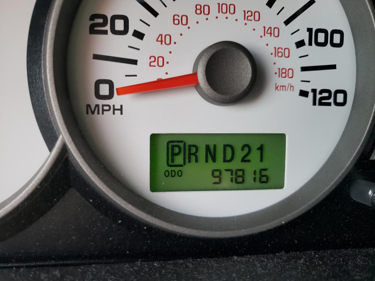 Photo 8 from auction – 2006 FORD ESCAPE XLT with VIN 1FMYU03106KB20174