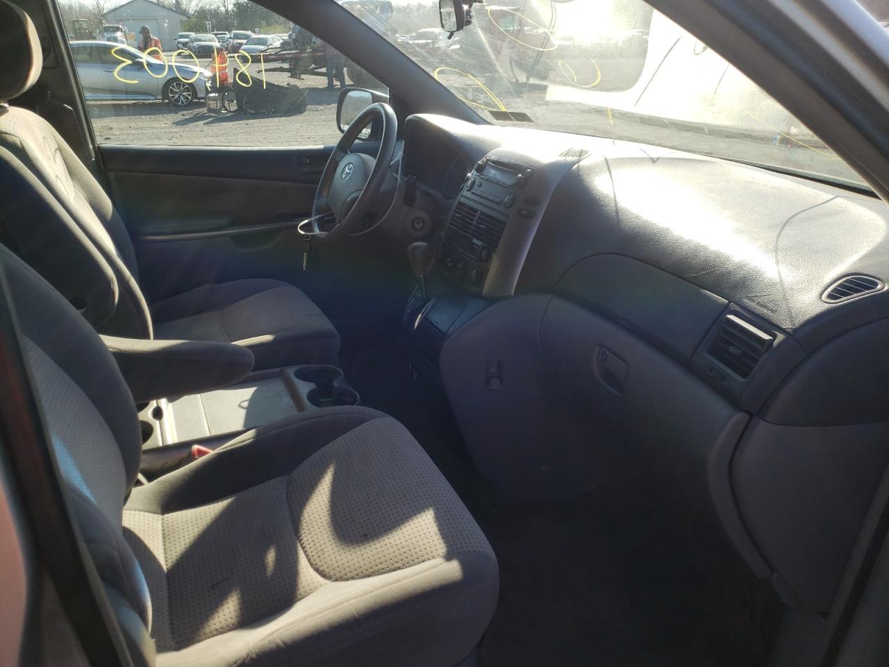 Photo 5 from auction – 2007 TOYOTA SIENNA CE with VIN 5TDZK23C87S082697