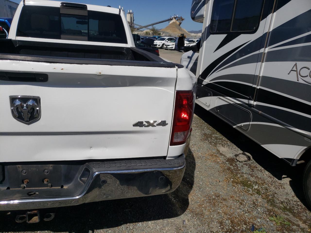 Photo 10 from auction – 2011 DODGE RAM 3500 with VIN 3D73Y4CL6BG521022