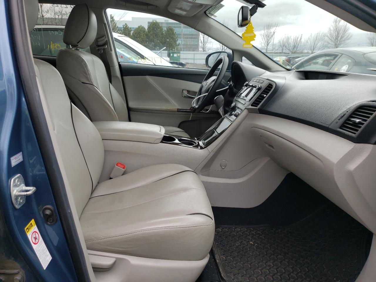 Photo 5 from auction – 2012 TOYOTA VENZA LE with VIN 4T3ZK3BBXCU048459