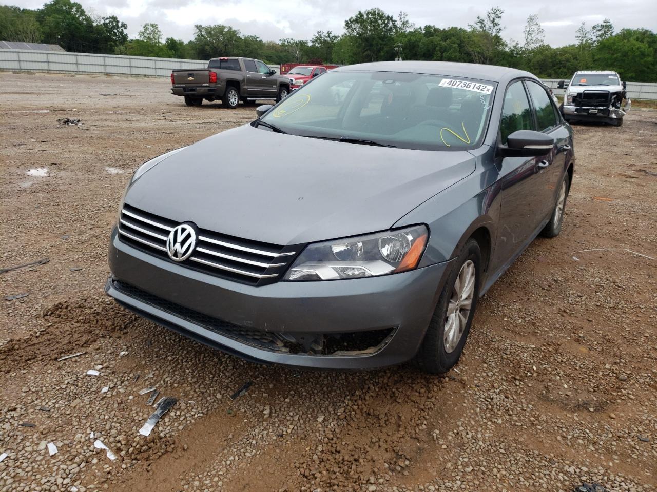 Photo 2 from auction – 2013 VOLKSWAGEN PASSAT S with VIN 1VWAP7A38DC082983
