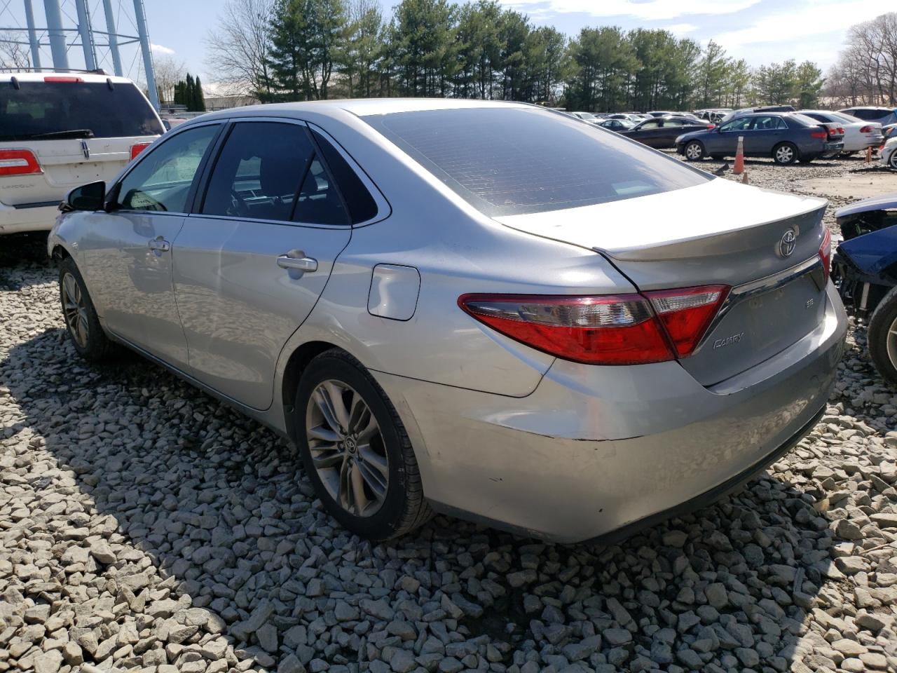 Photo 3 from auction – 2015 TOYOTA CAMRY LE with VIN 4T1BF1FK4FU972302
