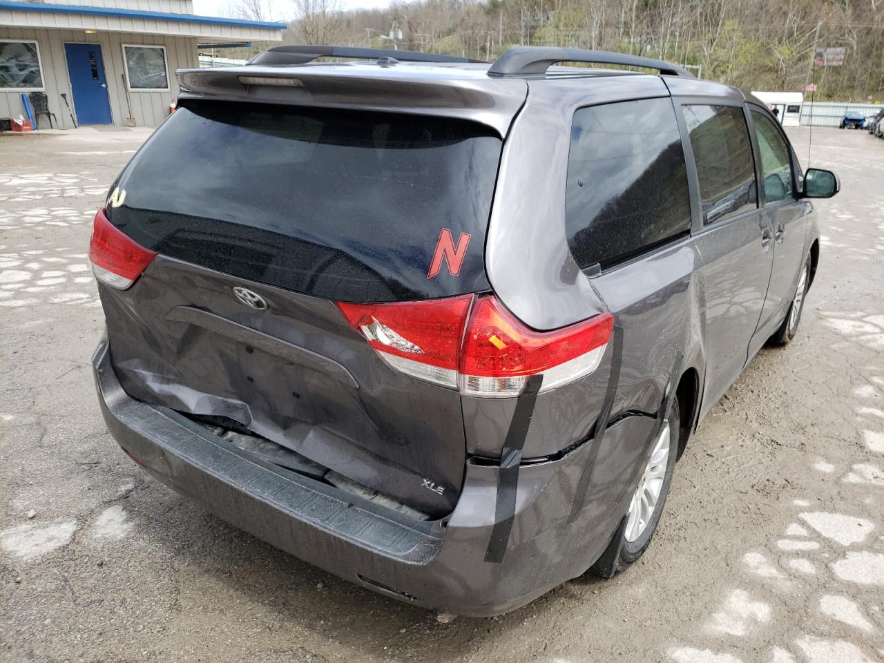Photo 9 from auction – 2012 TOYOTA SIENNA with VIN 5TDYK3DC3CS266326