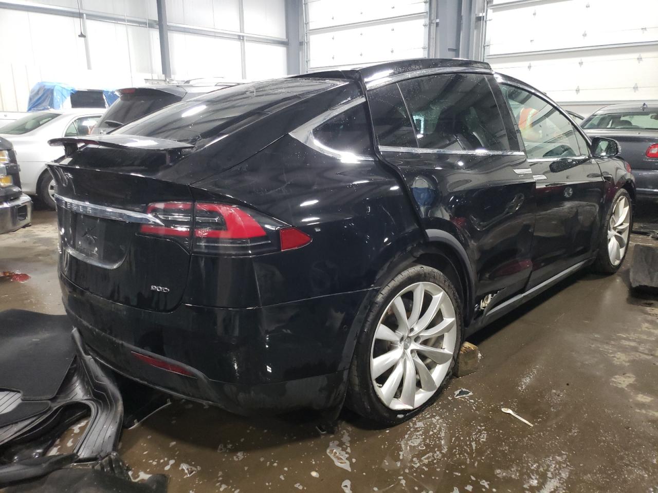 Photo 4 from auction – 2016 TESLA MODEL X with VIN 5YJXCBE28GF032024