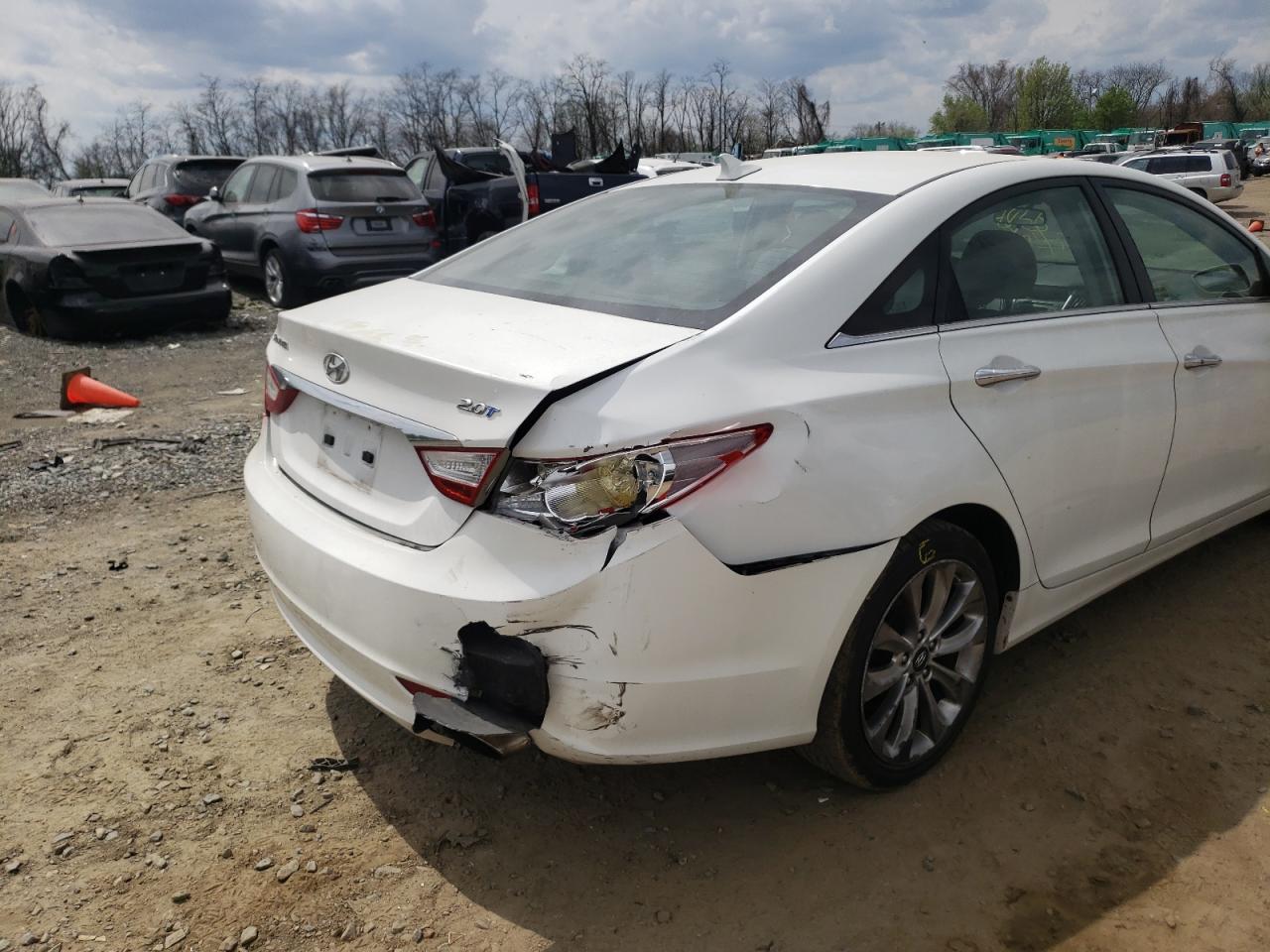 Photo 9 from auction – 2011 HYUNDAI SONATA SE with VIN 5NPEC4AB9BH317740