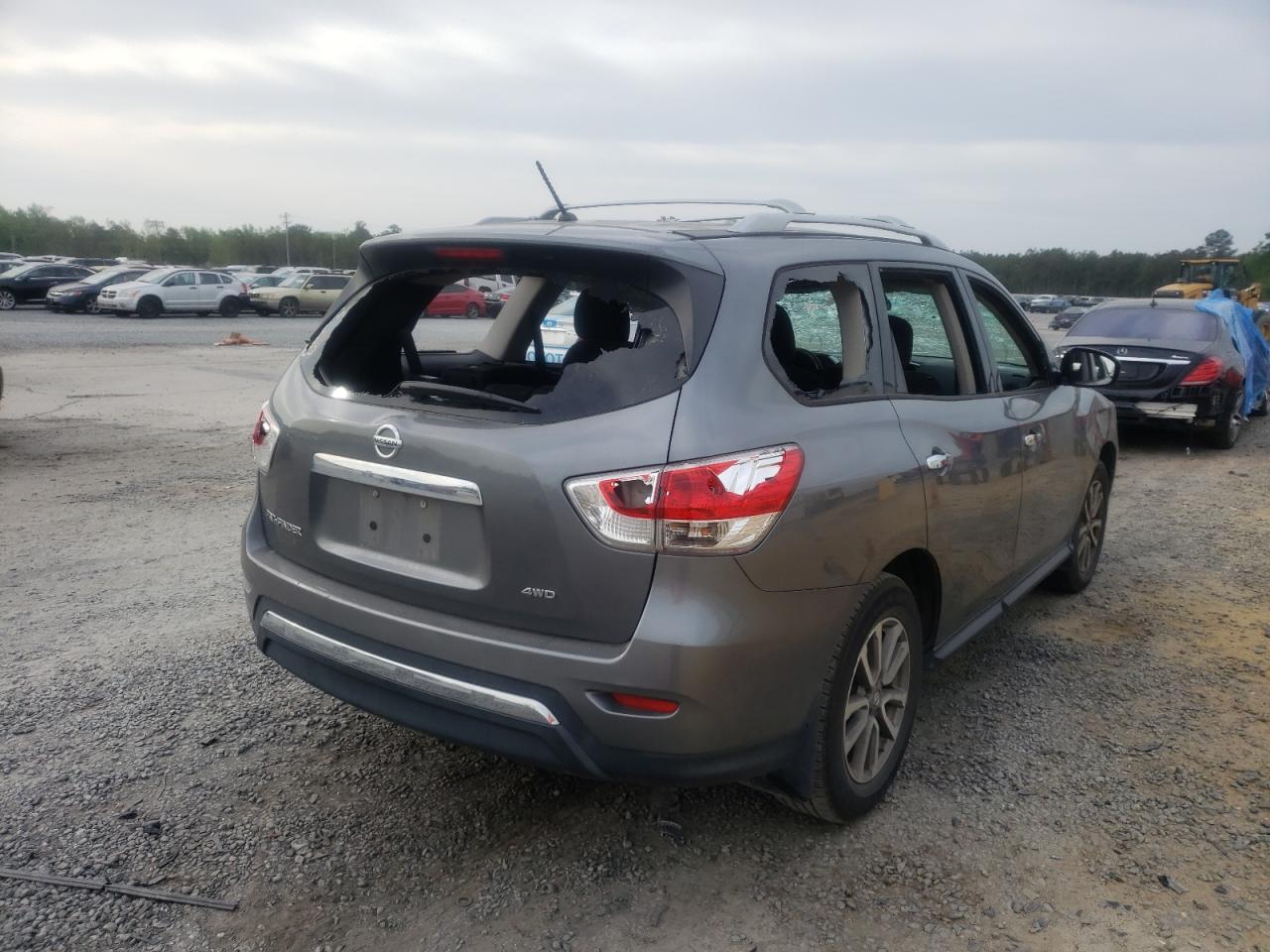 Photo 4 from auction – 2015 NISSAN PATHFINDER with VIN 5N1AR2MM4FC677445