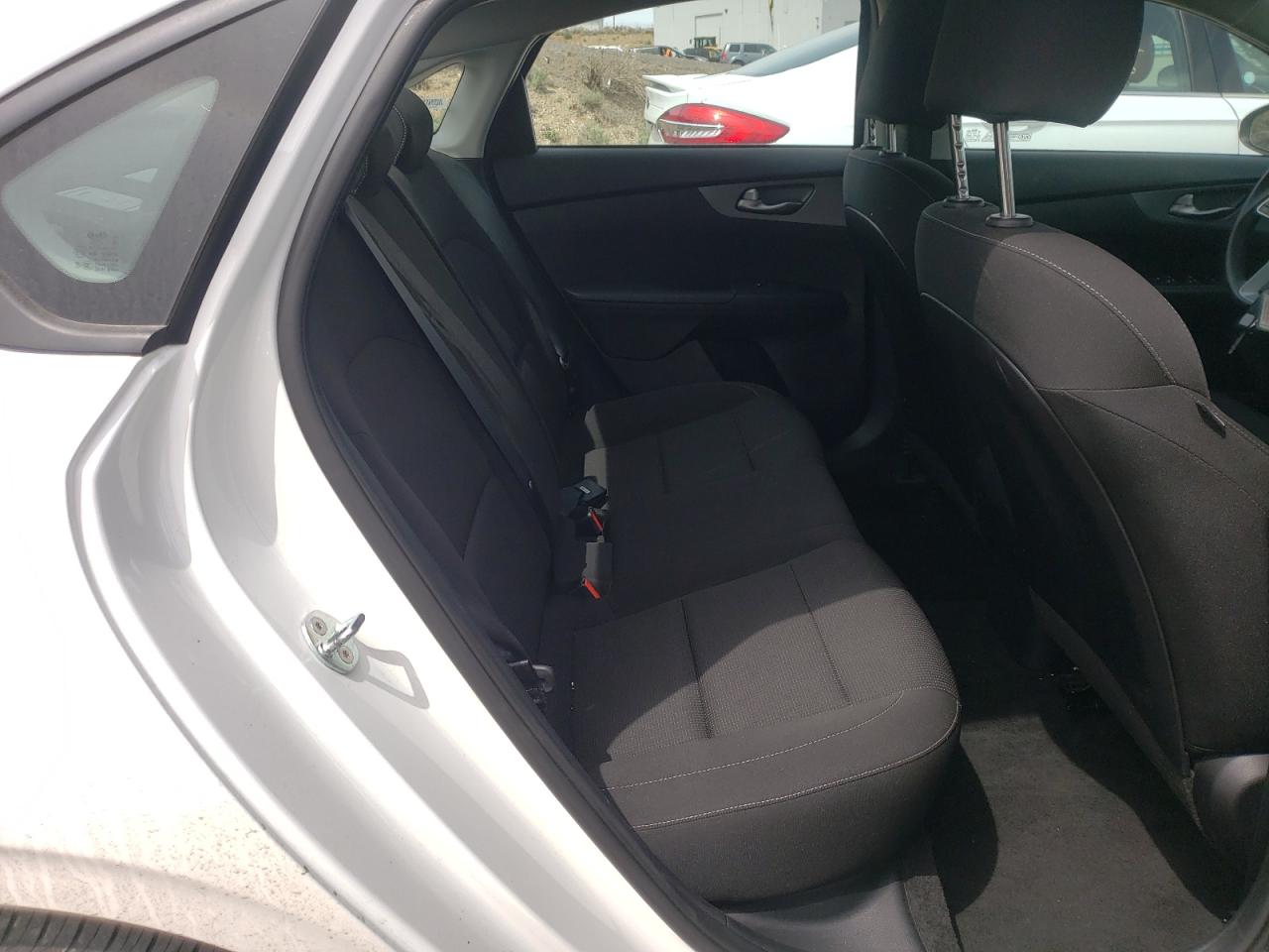 Photo 6 from auction – 2021 KIA FORTE FE with VIN 3KPF24AD8ME321424