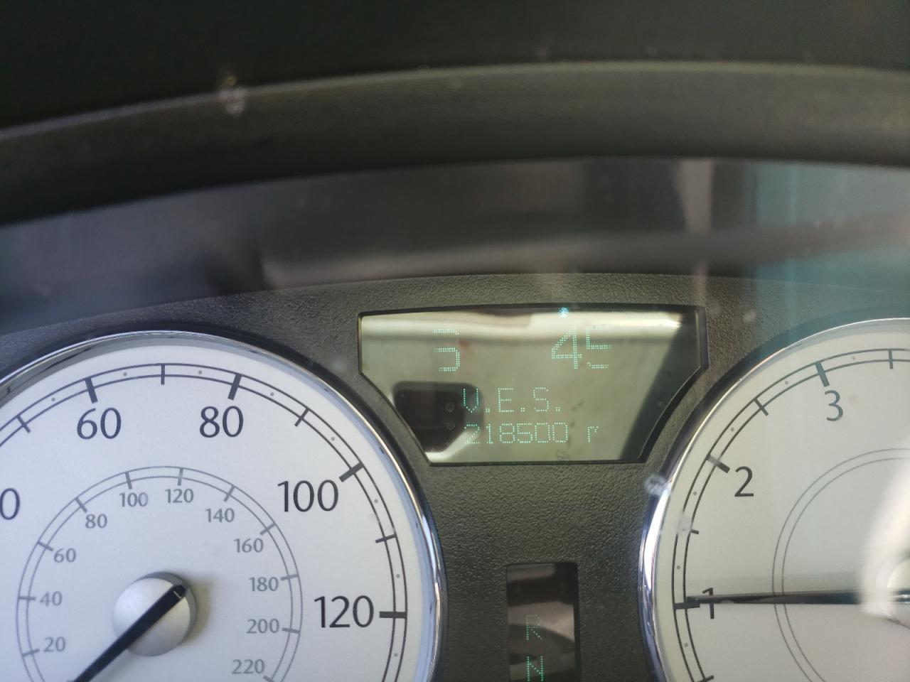 Photo 8 from auction – 2006 CHRYSLER 300 LIMITE with VIN 2C3KK53G76H137924