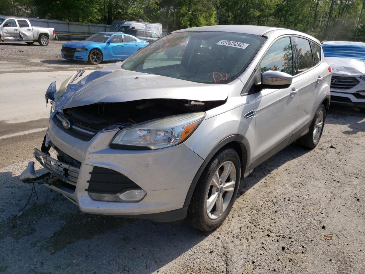Photo 2 from auction – 2016 FORD ESCAPE SE with VIN 1FMCU0GXXGUB16745