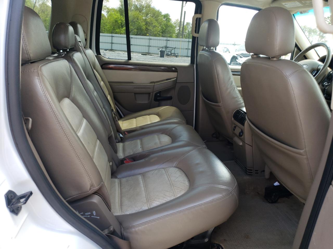 Photo 6 from auction – 2004 FORD EXPLORER E with VIN 1FMDU74KX4ZA59256