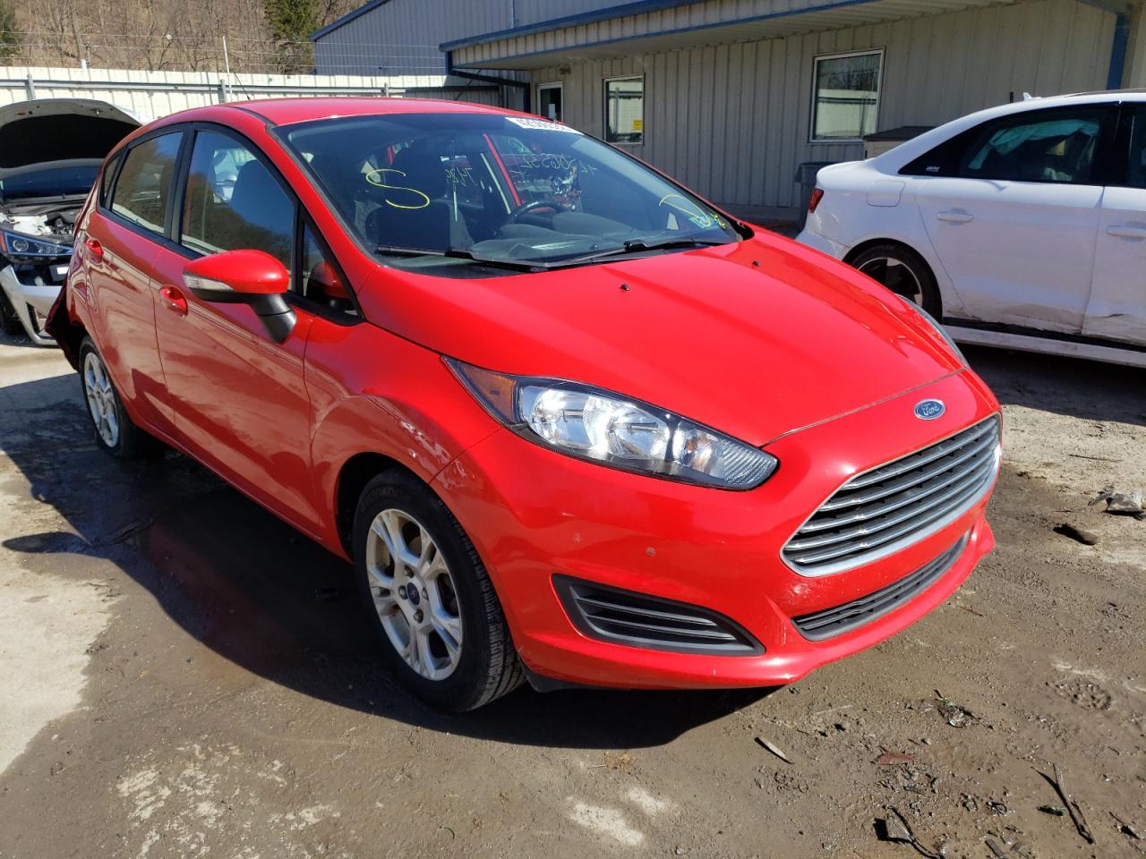 FORD FIESTA SE 2014 with VIN 3FADP4EJ5EM162965 - Photo from auction