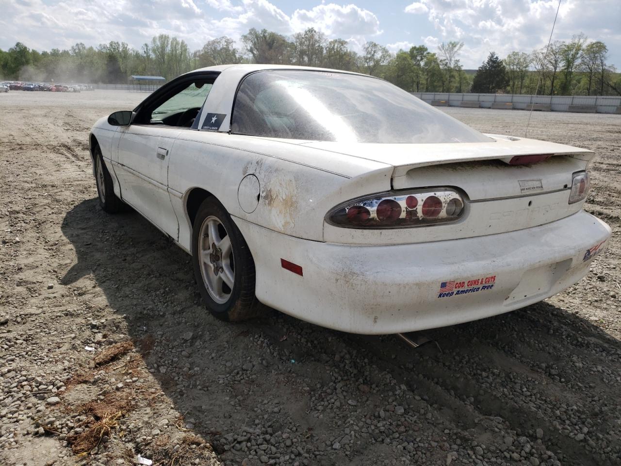 Photo 3 from auction – 1998 CHEVROLET CAMARO with VIN 2G1FP22KXW2100574